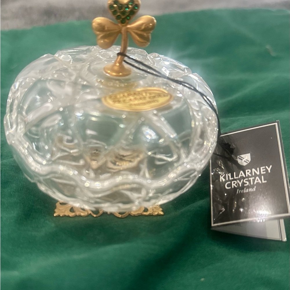 NWT Lidded Killarney Crystal & Gold Trinket Box
